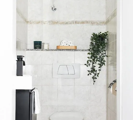 Deluxe! Hbf-naehe Mit Kingsize-bett, 65 M2 Апартаменты