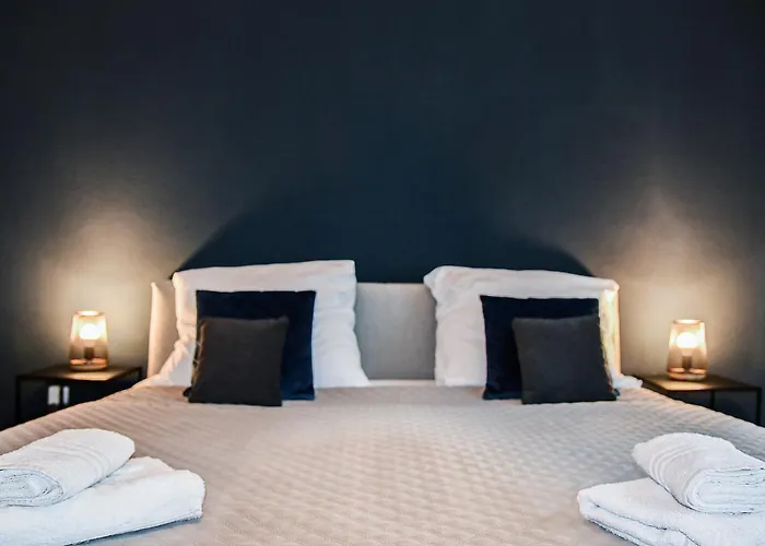 Апартаменты Deluxe! Hbf-naehe Mit Kingsize-bett, 65 M2 Дуйсбург